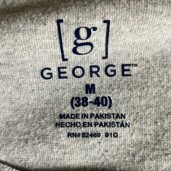 George med (38-40) graphic long sleeve shirt EUC - Picture 4 of 7